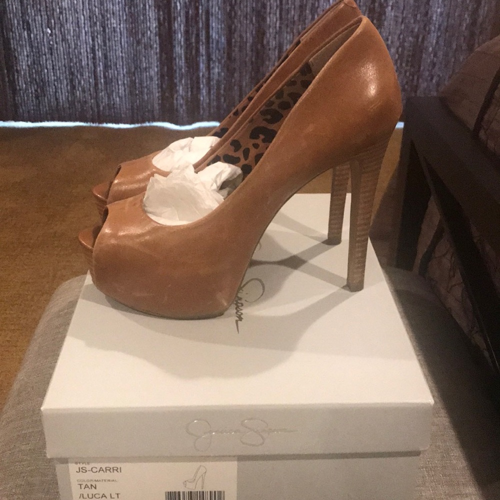 Shoes - Picture 2 of 3